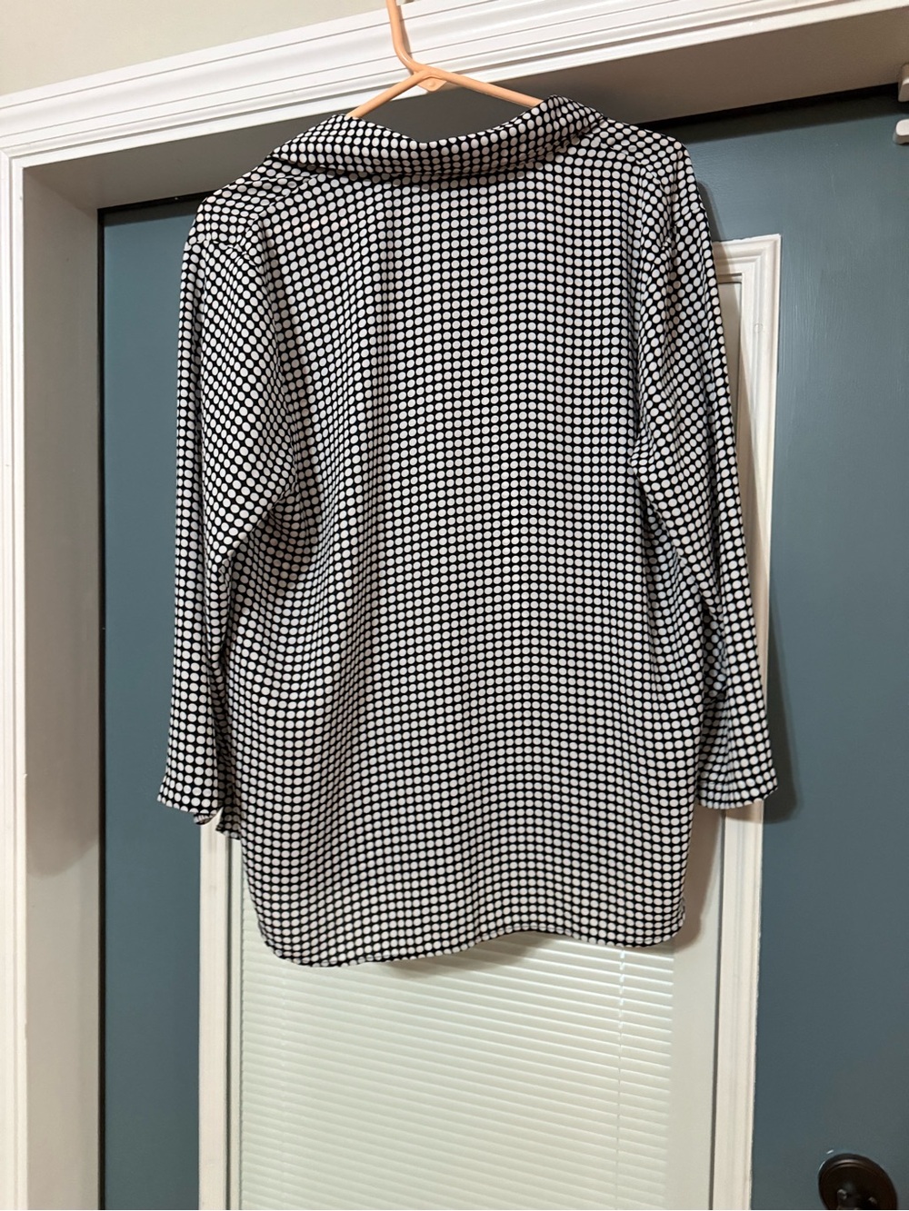 Van Heusen Black and White Blouse - Picture 2 of 3